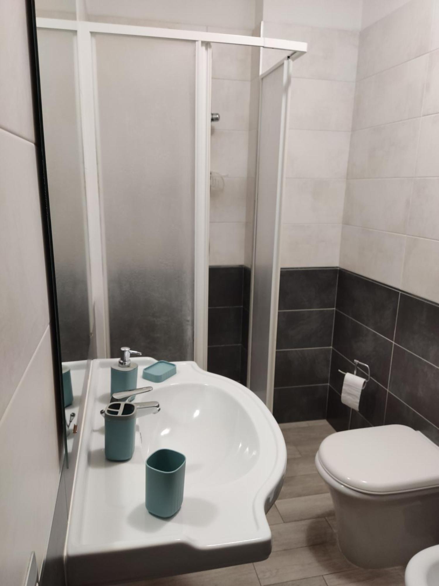 Guest House Web Room ปิซา ภายนอก รูปภาพ